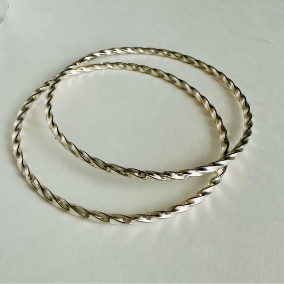 Twin Sterling Silver Dainty Twisted Bangle Bracelets, Signed FAS 925, 9g - Picture 2 of 7